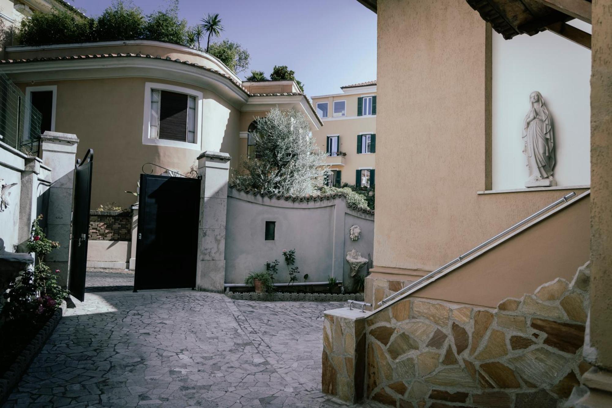 Guesthouse Aurora A.E. Ρώμη Εξωτερικό φωτογραφία