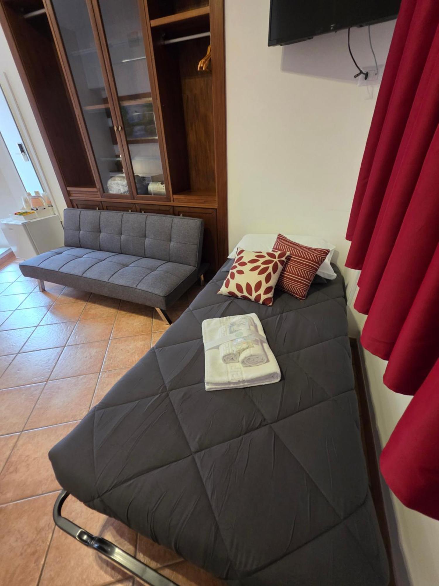 Guesthouse Aurora A.E. Ρώμη Εξωτερικό φωτογραφία
